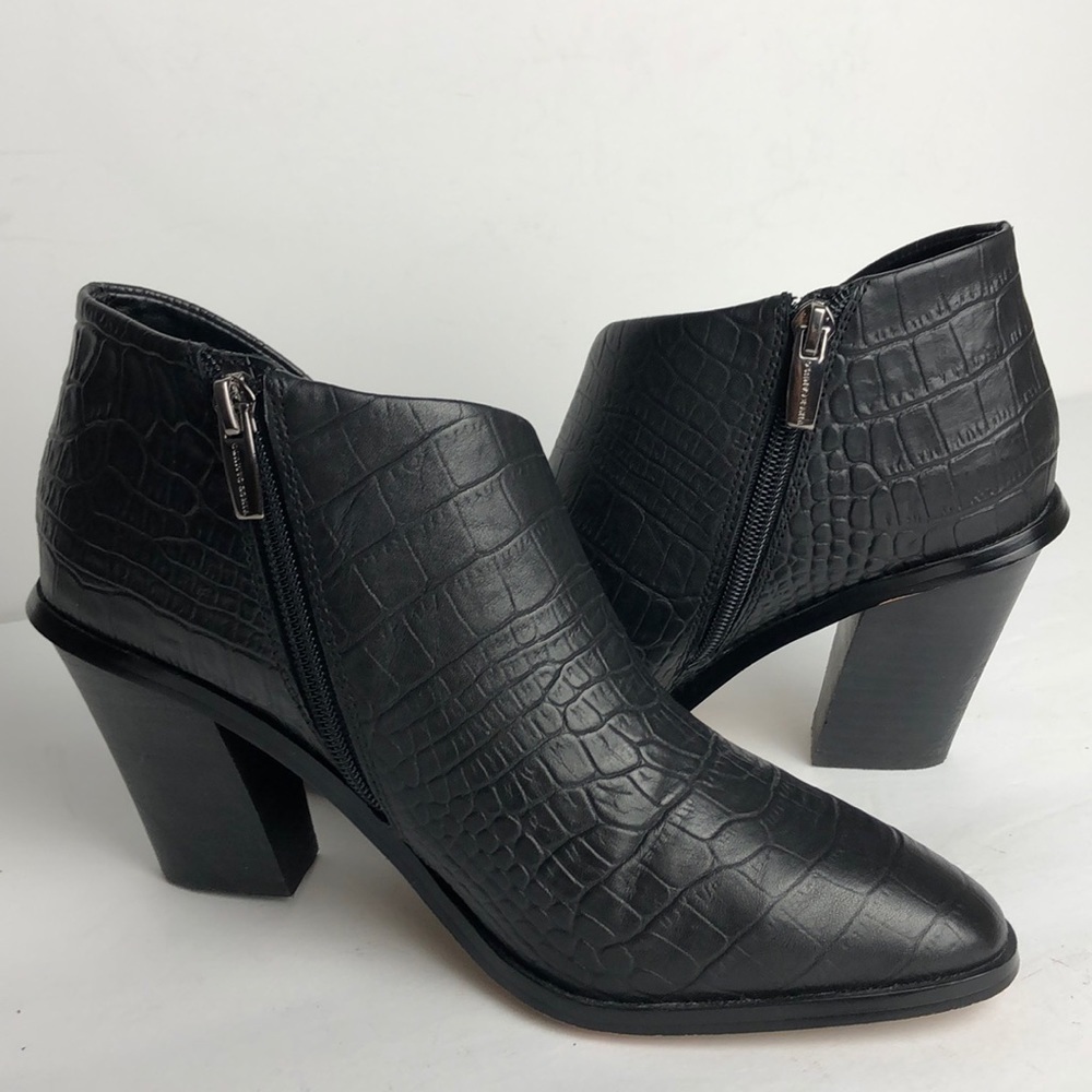 Vince Camuto Jorgetta Croc Embossed Ankle Boots 8 - Picture 3 of 10
